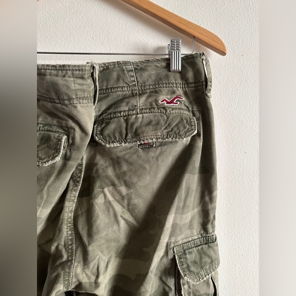 HOLLISTER Green Camouflage Cargo Pant SIZE 33X32 Pockets Baggy Classic Camo Belt - Picture 6 of 9